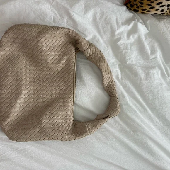 Anthropologie - The Brigitte Satchel by Melie Bianco - Picture 6 of 7